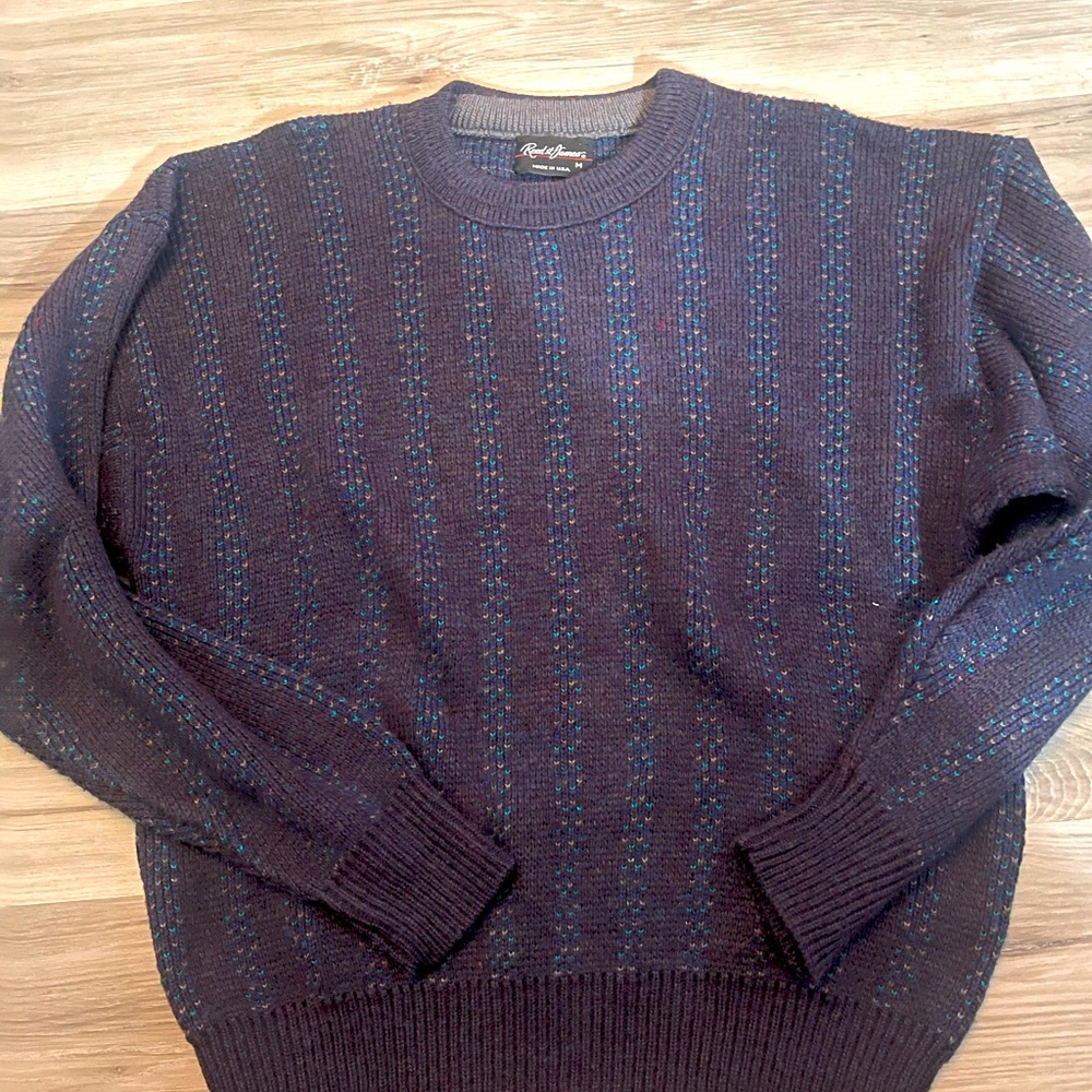 Vintage sweater size medium blues and gray